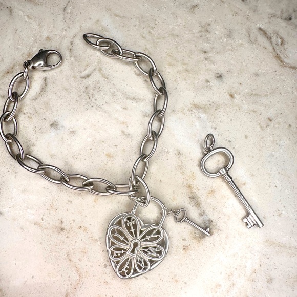 7.5” Tiffany & Co. Silver Filigree & Key Pendant + BONUS Key Pendant - Picture 2 of 7